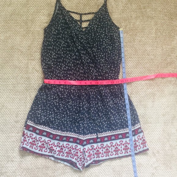 Lilly Morgan Floral Romper - Picture 4 of 8